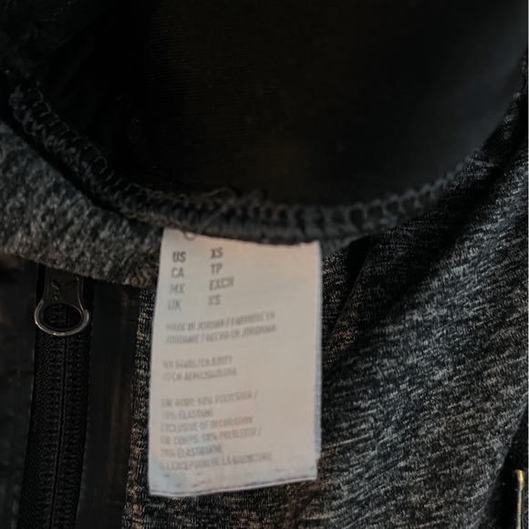 Track pants with zipper pocket - Picture 3 of 3